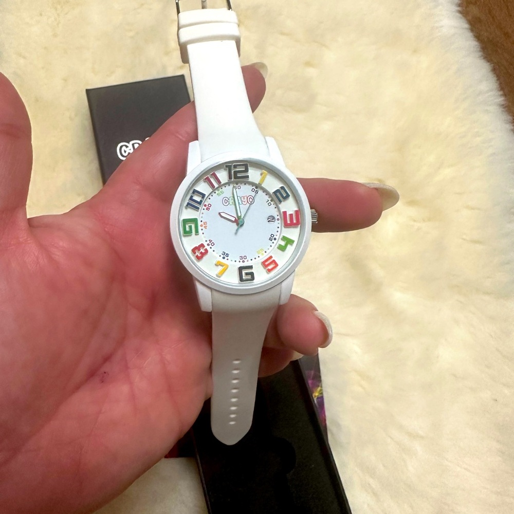 Crayo Women's CR2001 Festival White Silicone Watch - Picture 4 of 10